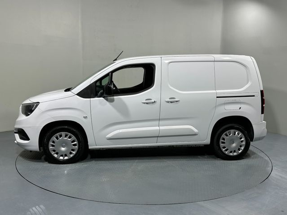 2023 Opel Combo Pro 100 BHP* High Spec* €17,800