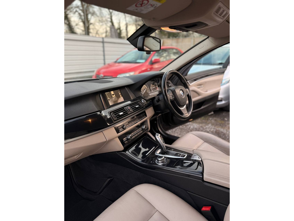 2014 BMW 5 Series - image 38