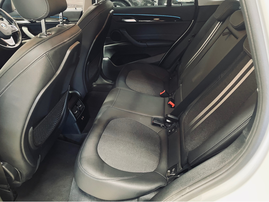 2020 BMW X1 - image 13