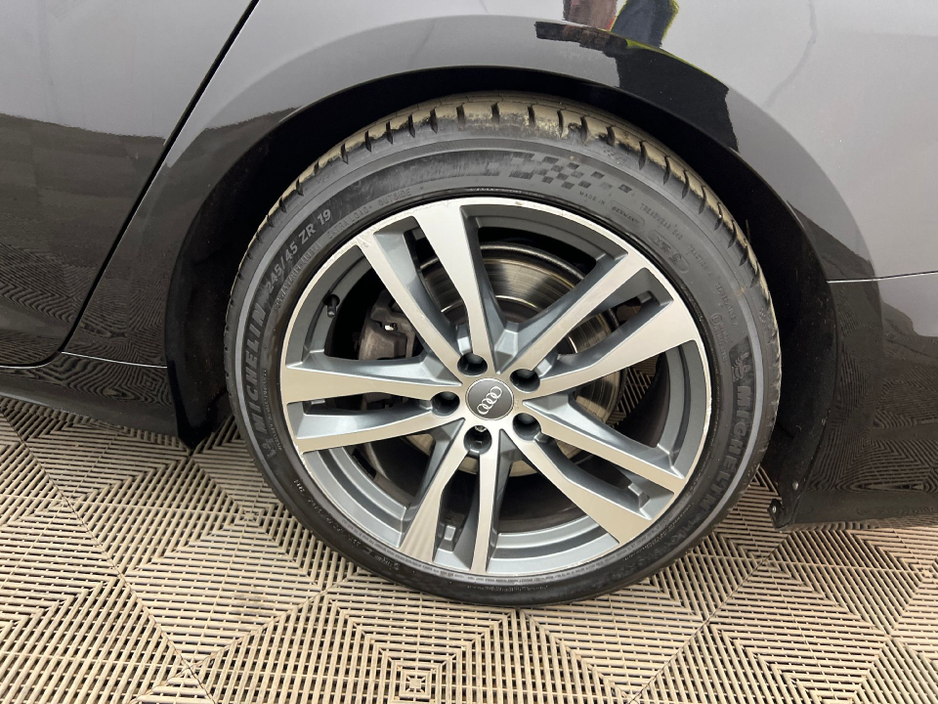 2020 Audi A6 - image 12