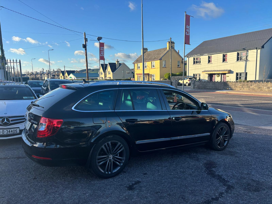 2015 Skoda Superb - image 10