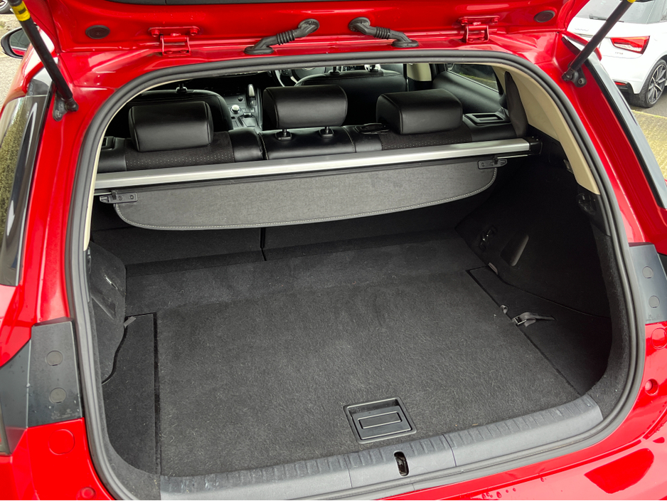 2017 Lexus CT 200 h SPORT AUTOMATIC 1.8 PETROL //SAT NAV//REVERSE CAMERA//HALF LEATHER SEATS//