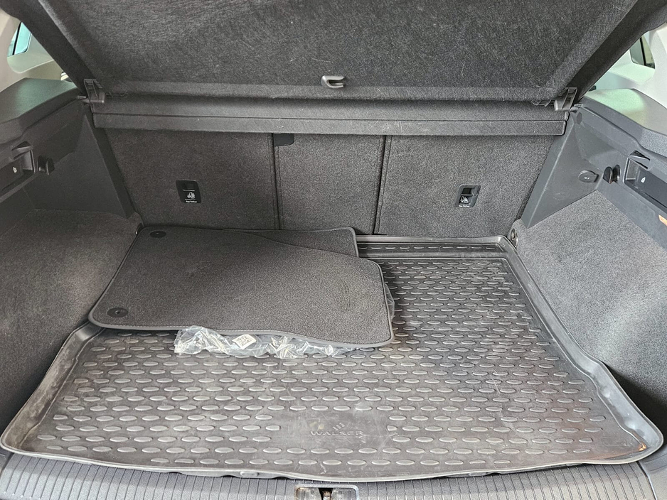 2019 Volkswagen Tiguan - image 8