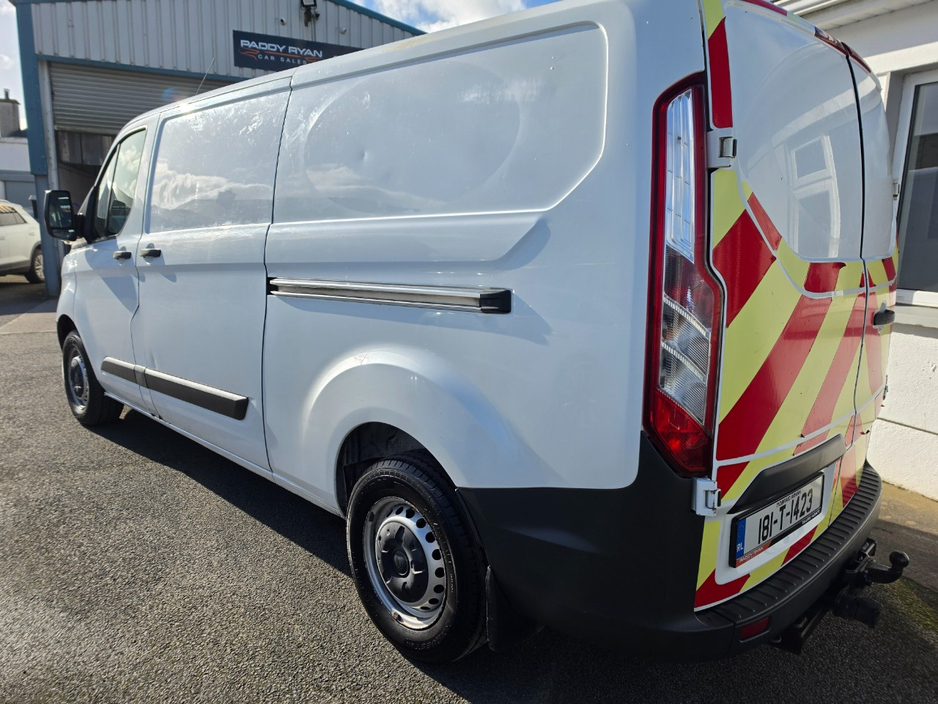 2018 Ford Transit Custom - image 6