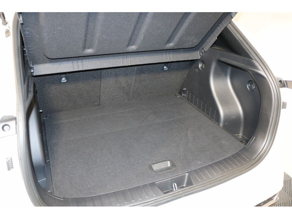 2025 Hyundai Kona - image 9