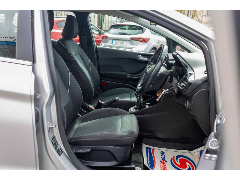 2018 Ford Fiesta - image 18