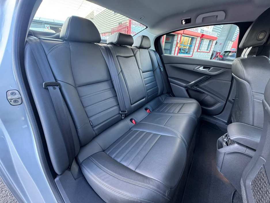 2015 Peugeot 508 - image 12