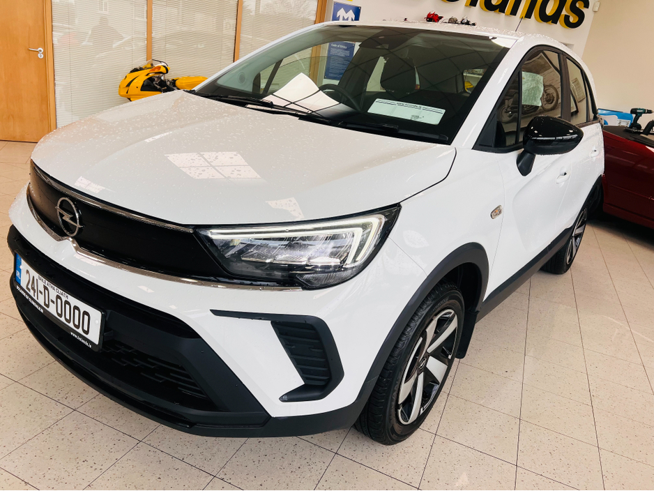 2024 Opel Crossland X Tiny Kms As New Petrol Manual High Spec 2024 Opel Crossland Rear Park Assist Apple Car Play www.bolands.ie Est.1955 €21,950