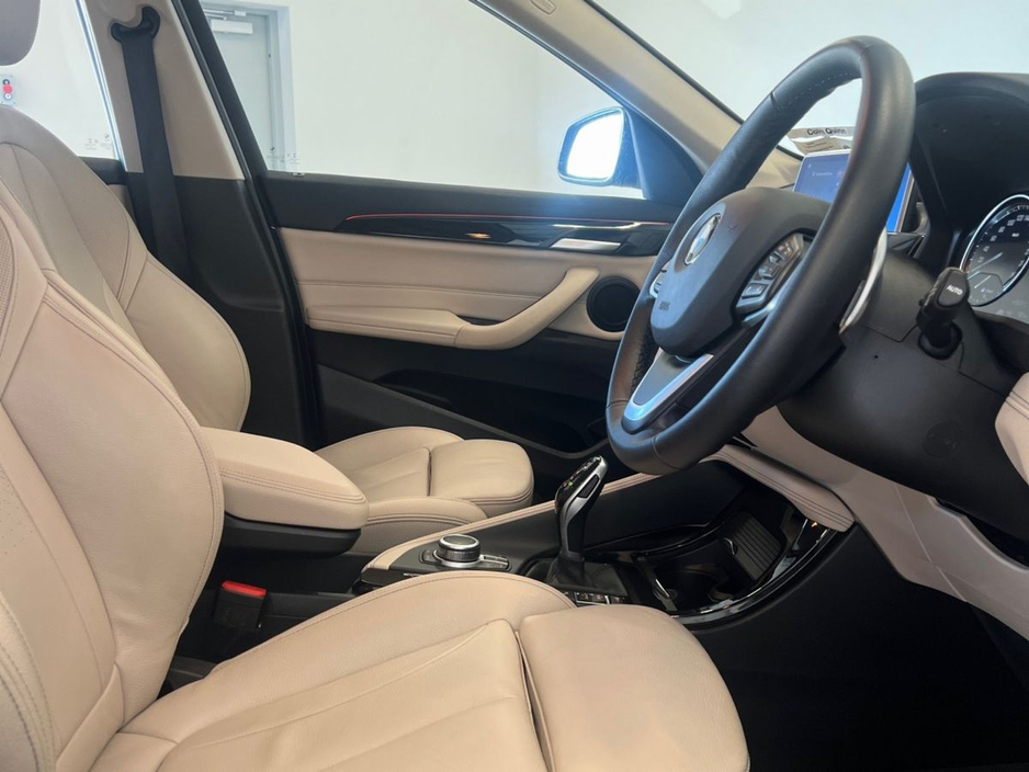 2022 BMW X1 - image 7