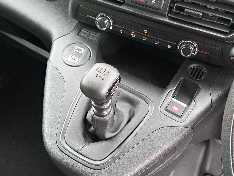 2026 Opel Combo SPORTIVE L1H1 1.5TD 100BHP **TOP SPEC**