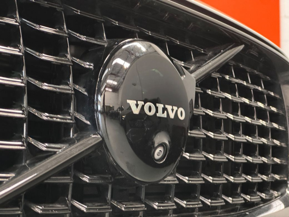 2024 Volvo XC90 - image 7