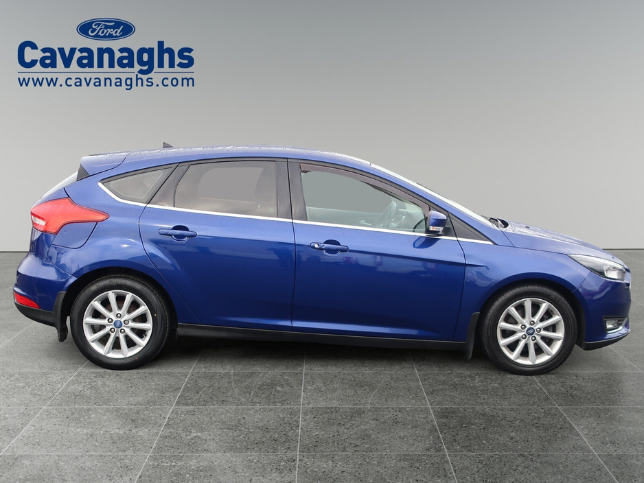 2018 Ford Focus - image 2