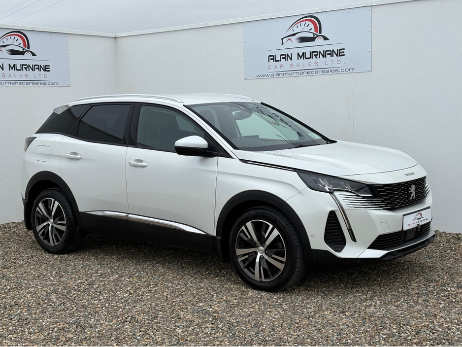 2021 Peugeot 3008 - image 2