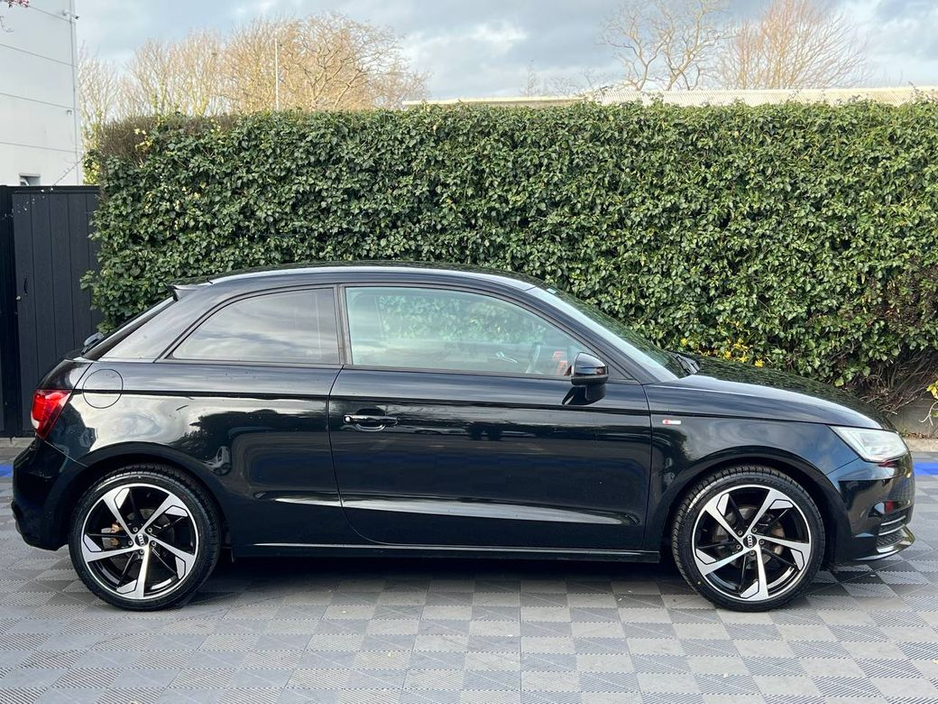 2015 Audi A1 - image 2