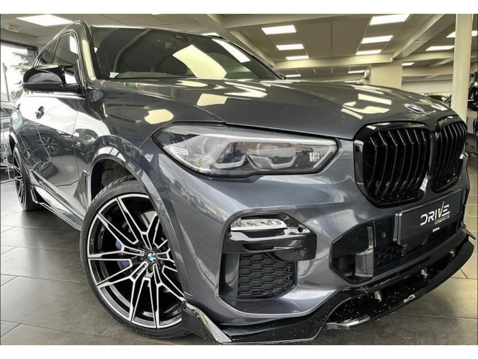 2022 BMW X5 - image 2