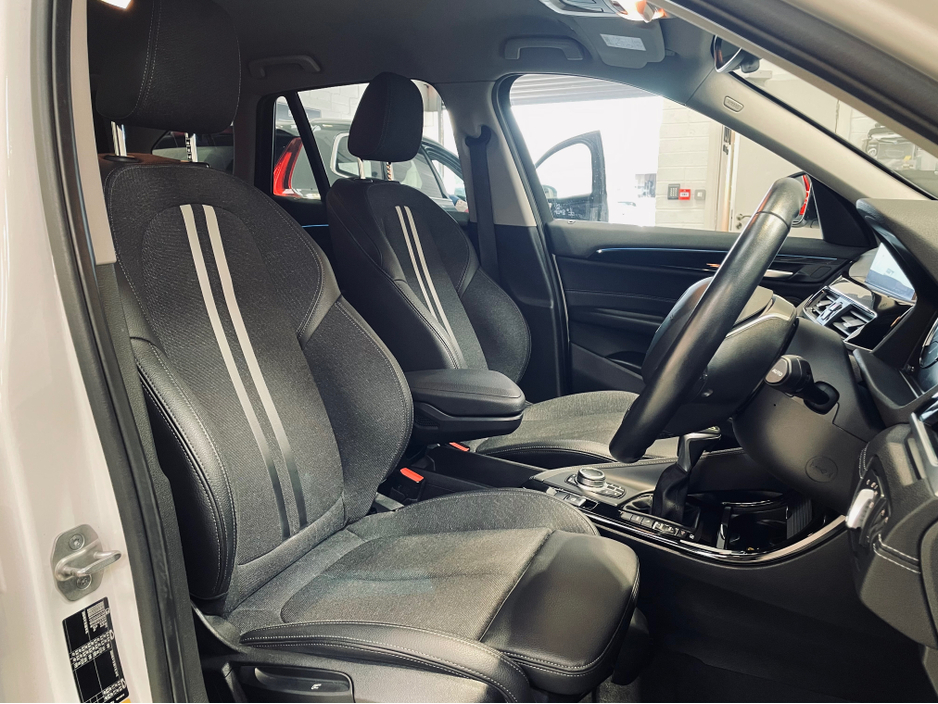 2020 BMW X1 - image 10