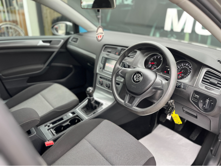 2017 Volkswagen Golf - image 7