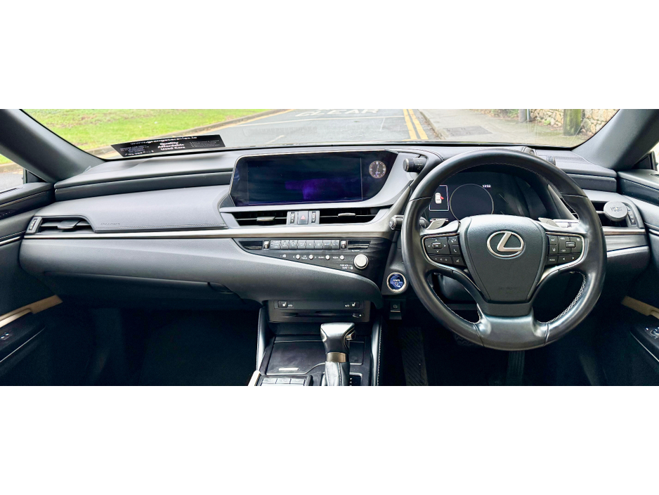 2021 Lexus ES 300 H DYNAMICS!! 1 YR HYBRID WARRANTY !! €29,900