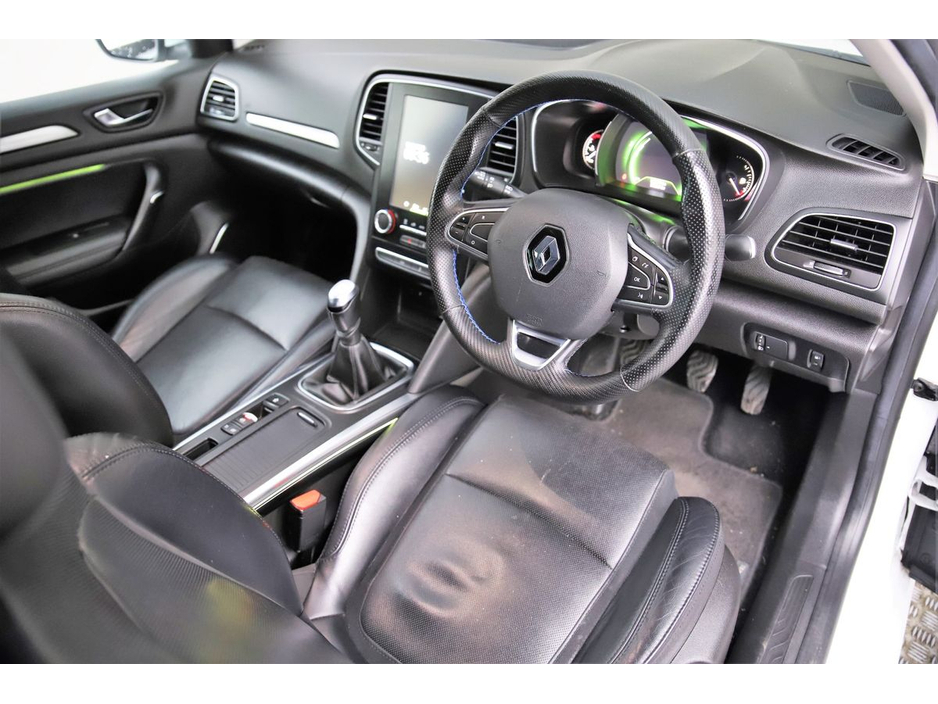 2018 Renault Megane - image 13