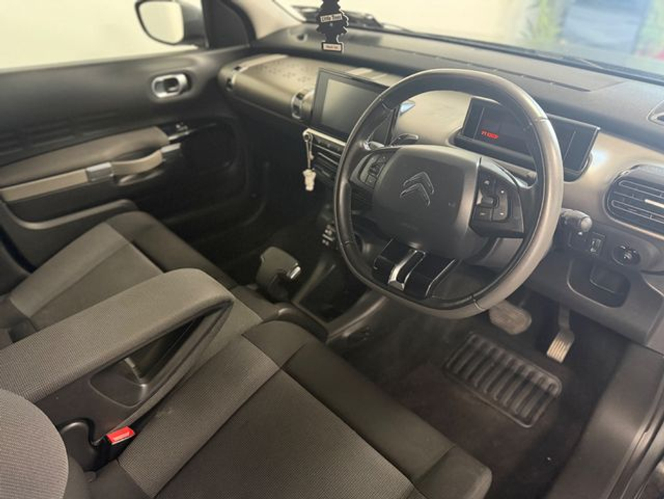 2018 Citroen C4 Cactus - image 7