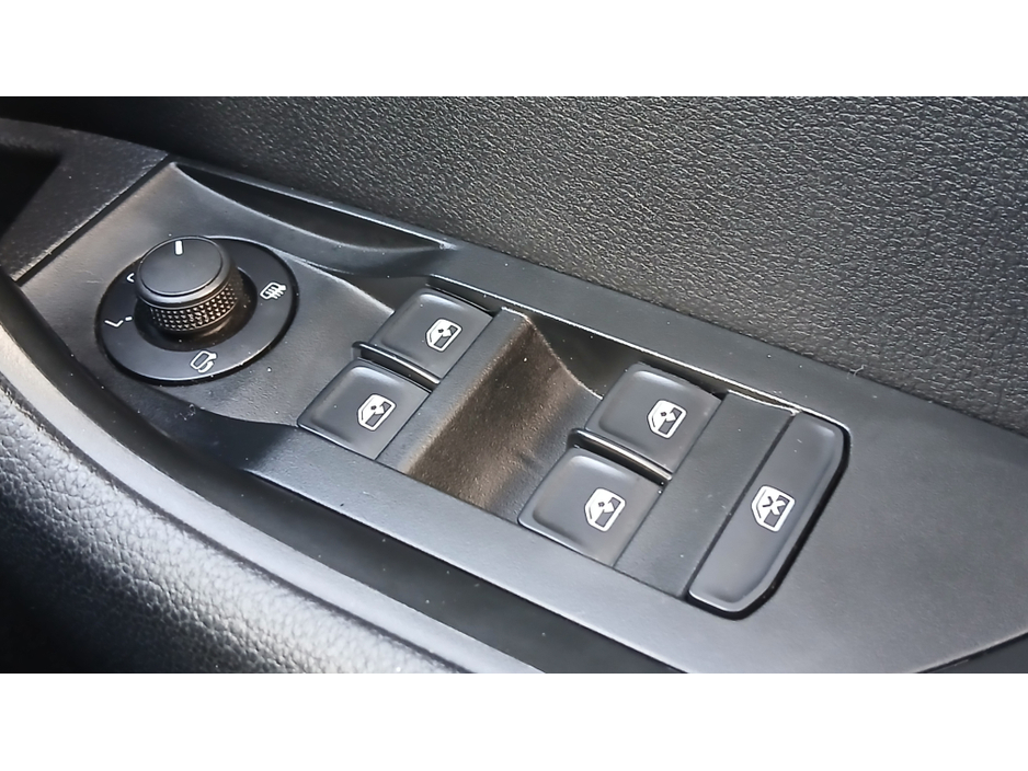 2020 Skoda Superb - image 28