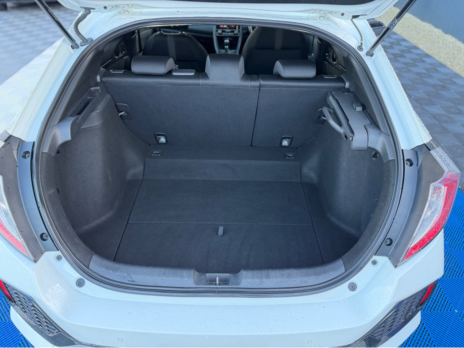 2017 Honda Civic - image 33