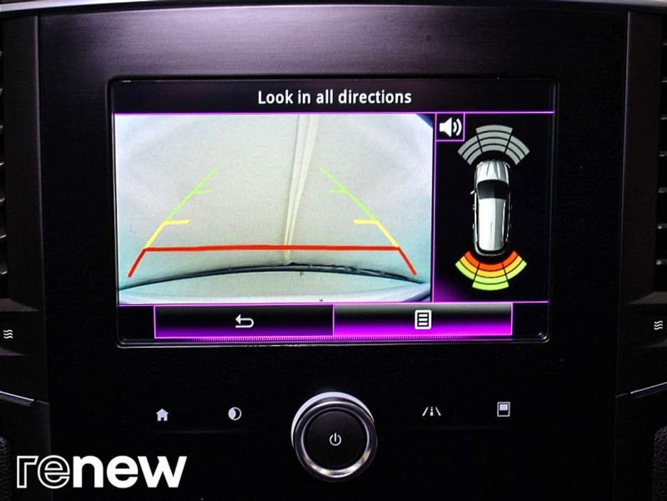 2021 Renault Megane - image 20