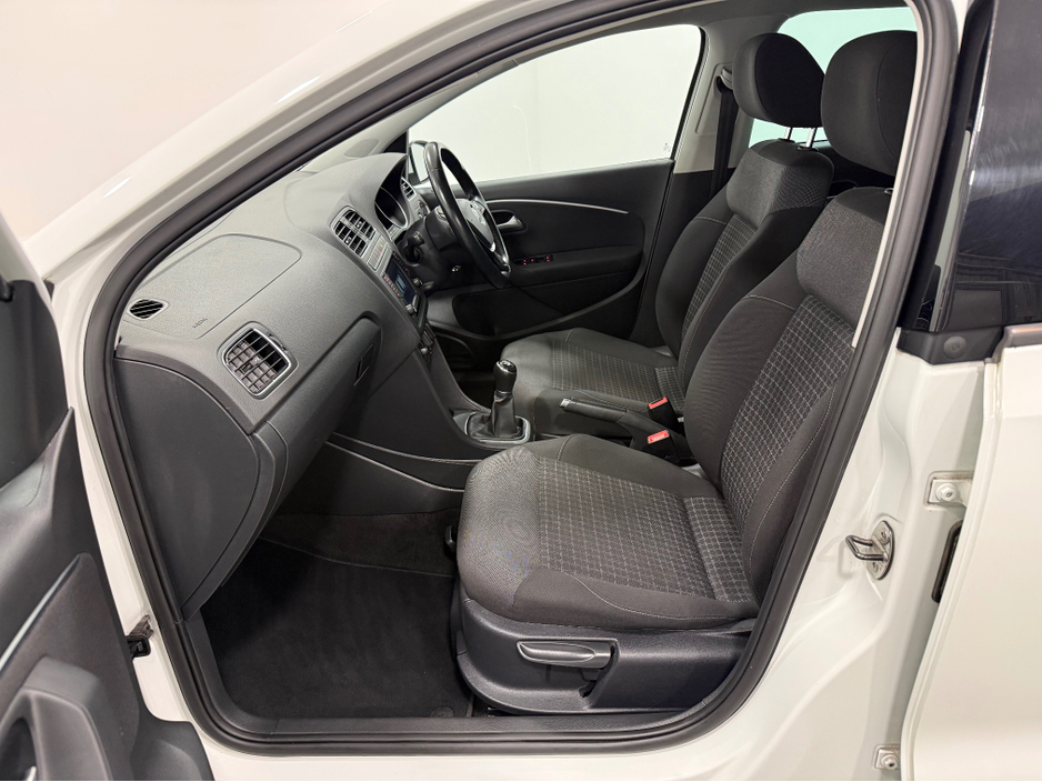 2017 Volkswagen Polo - image 16