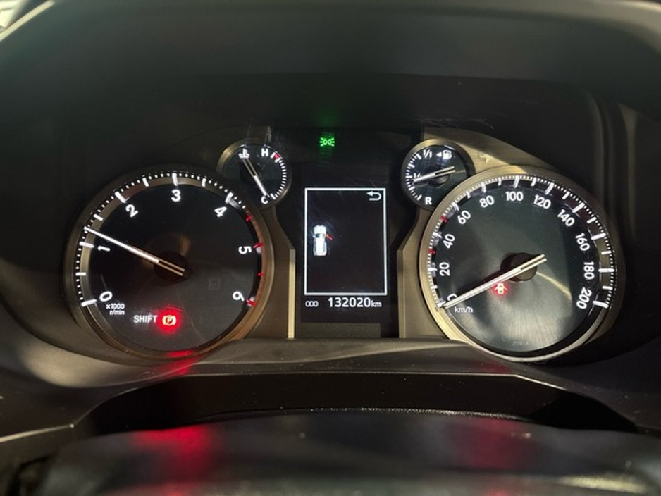 2021 Toyota Landcruiser - image 11