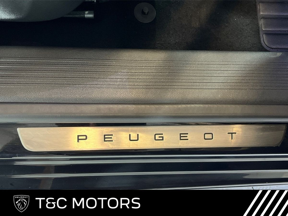 2023 Peugeot 308 308 GT HYBRID 180bhp PHEV Automatic, Peugeot Drive Assist, Bluetooth, Wireless Apple Carplay & Android Auto €29,995