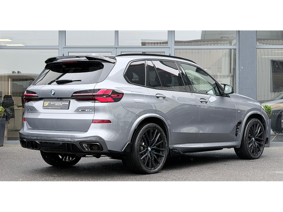 2024 BMW X5 - image 4