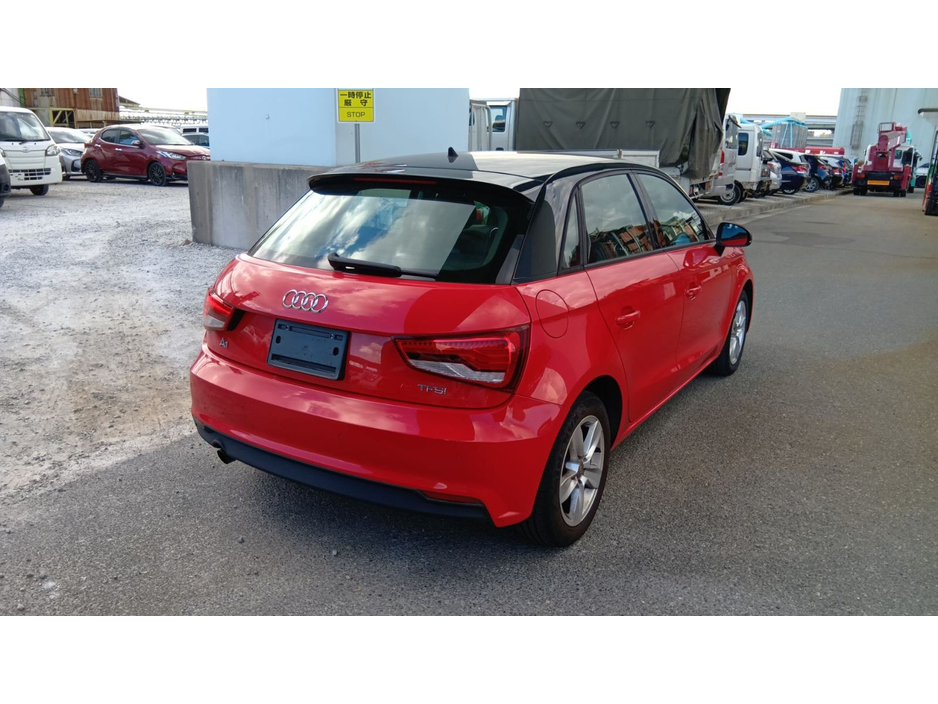 2016 Audi A1 - image 4