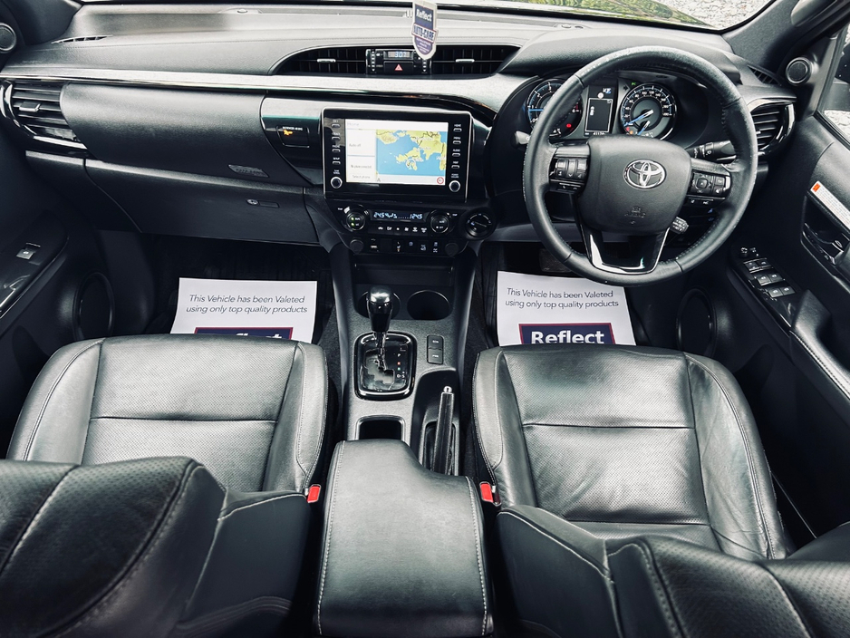 2021 Toyota Hilux - image 8