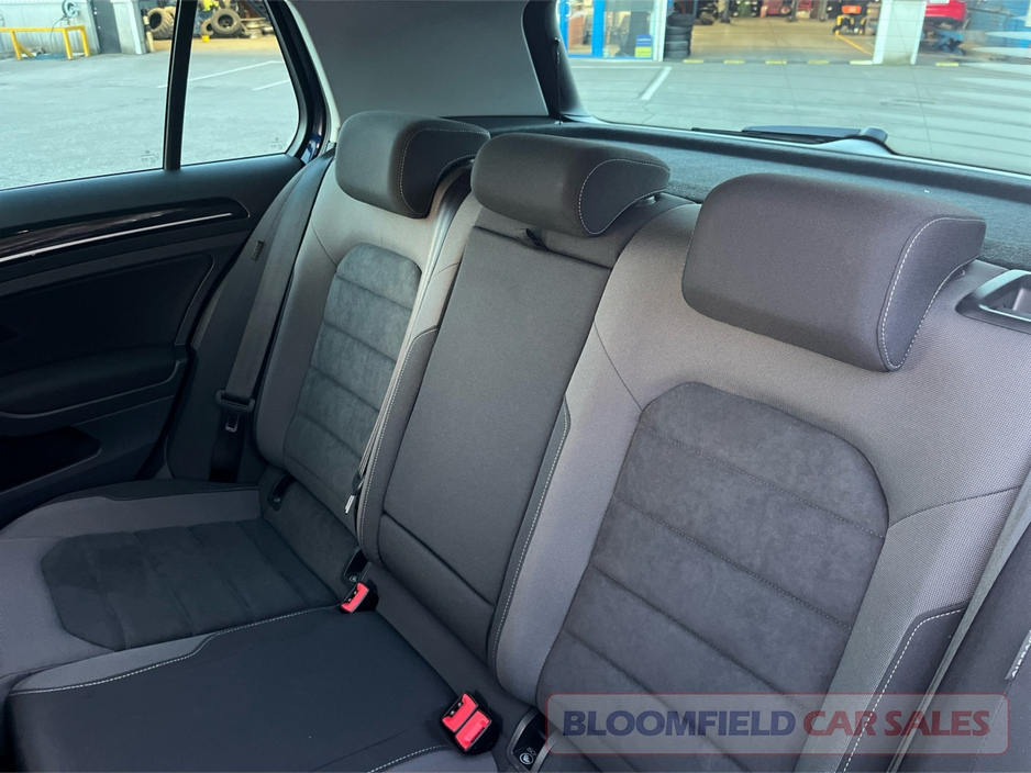 2017 Volkswagen Golf HIGHLINE , AUTO // LOW MILEAGE €17,950