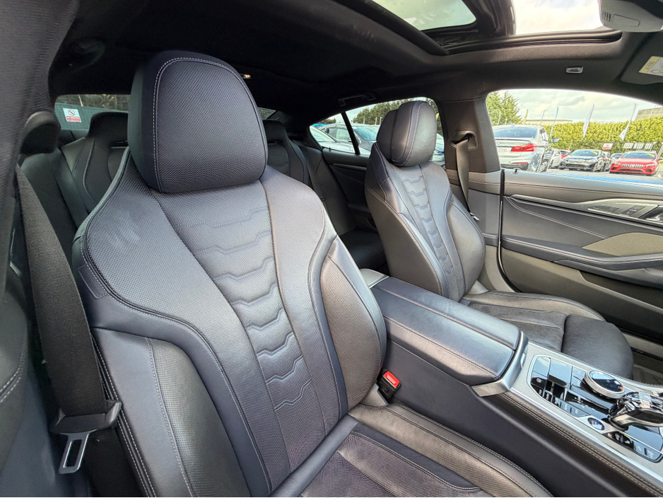 2020 BMW 8 Series - image 14