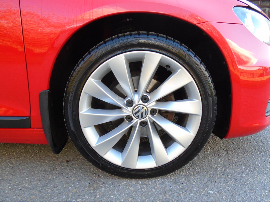 2017 Volkswagen Scirocco - image 16