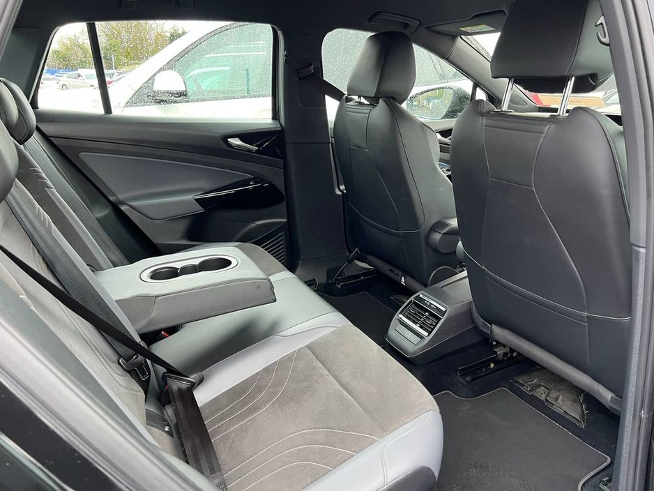 2023 Volkswagen ID.4 LIFE 77KWH // APPLE CARPLAY/ANDROID AUTO // REVERSE CAMERA // HEATED MULTIFUNCTION STEERING WHEEL €20,950