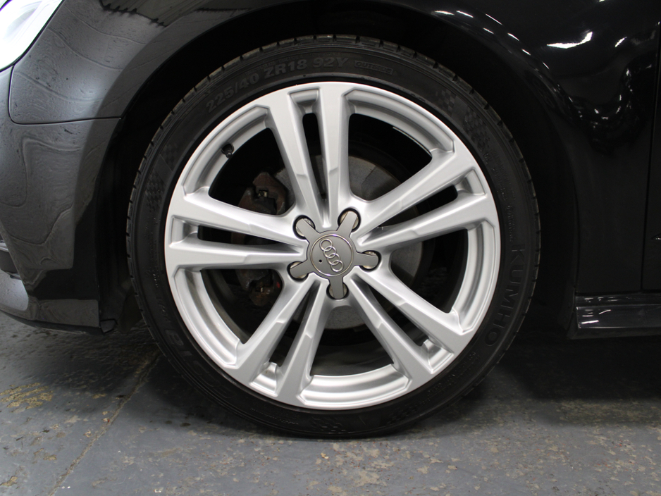 2018 Audi A3 - image 32