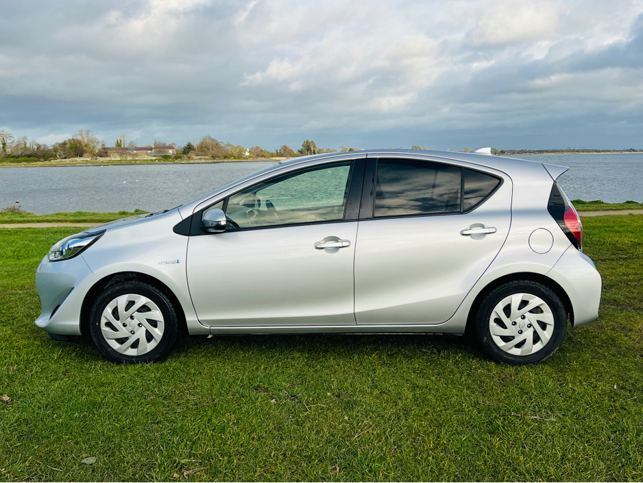 2019 Toyota Aqua - image 11