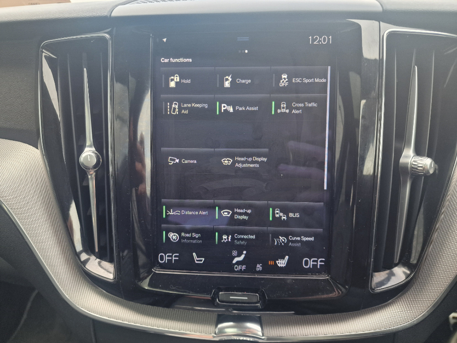 2020 Volvo XC60 - image 19