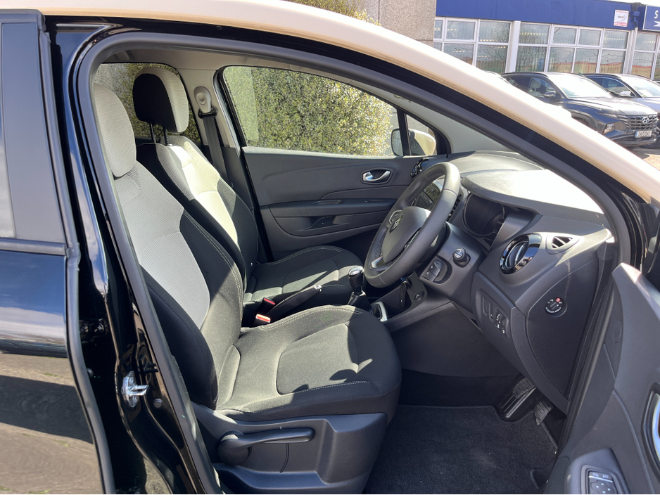 2019 Renault Captur - image 10