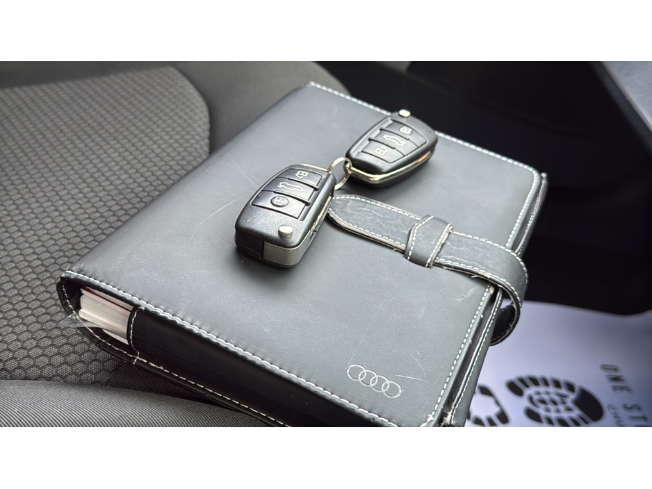 2016 Audi A1 - image 22