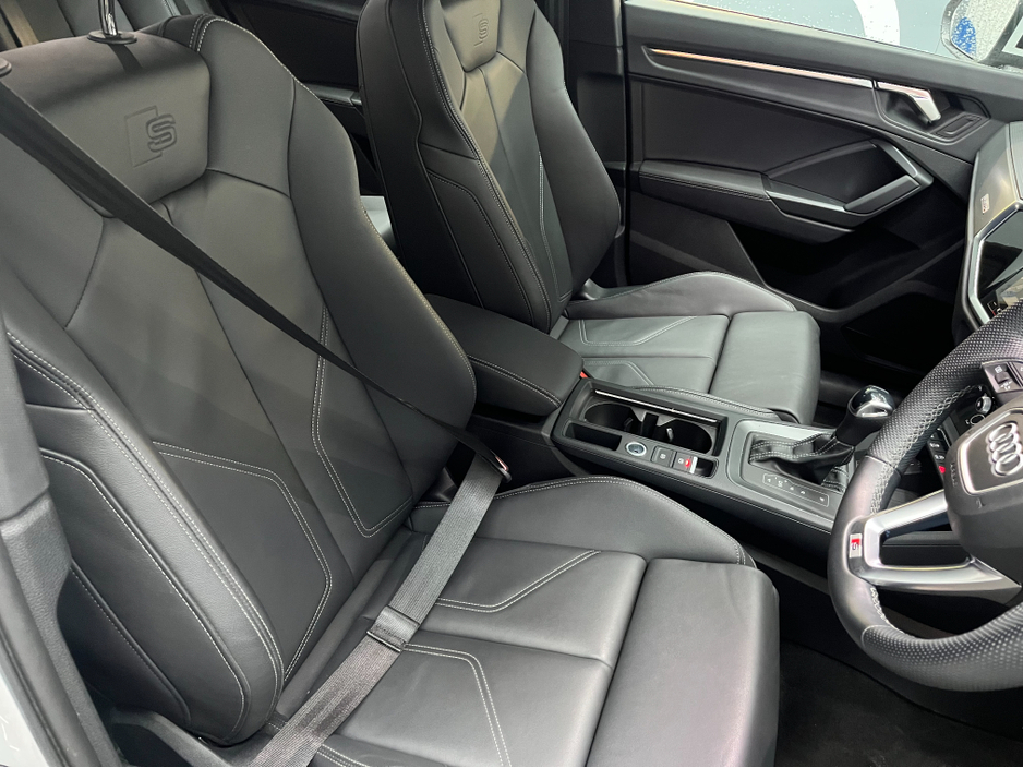 2024 Audi Q3 2024 AUDI Q3 35TDI QUATTRO S LINE 2.0 AUTOMATIC / CRUISE CONTROL / 360° PARKING CAMERA / ELECTRIC HEATED SEATS / PADDLE SHIFTERS / APPLE CARPLAY