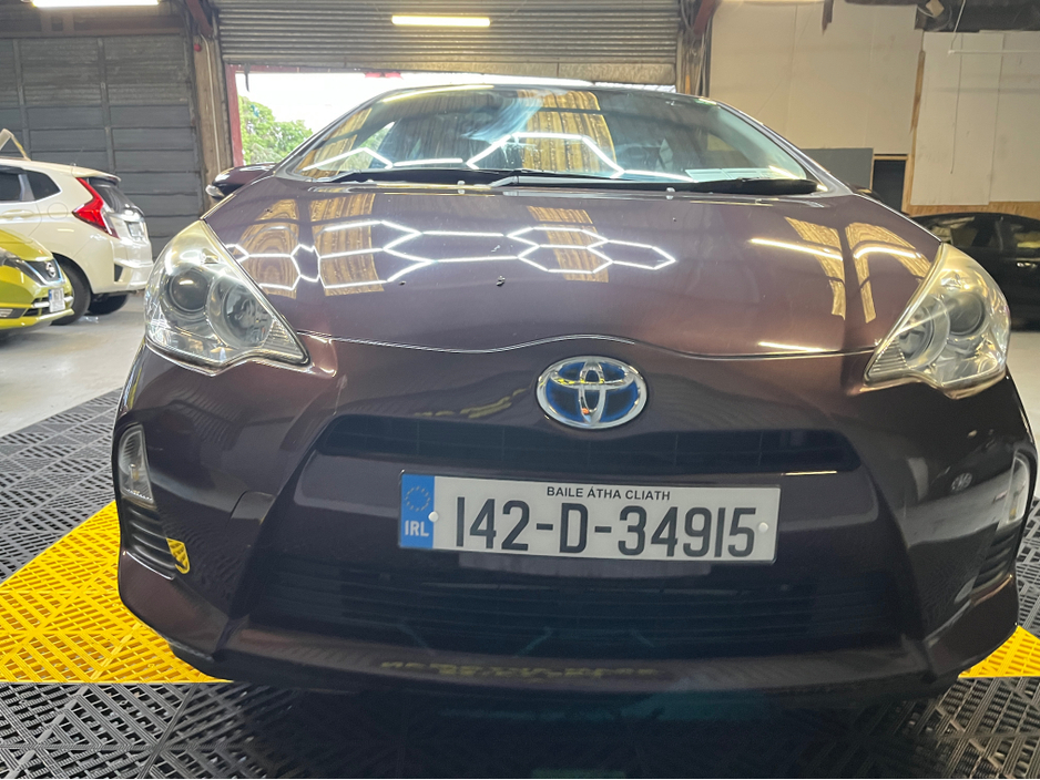 2014 Toyota Aqua - image 3