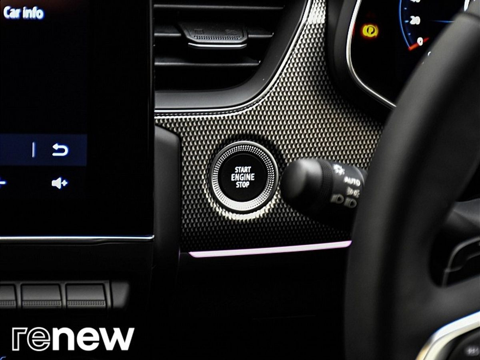 2025 Renault Arkana - image 19