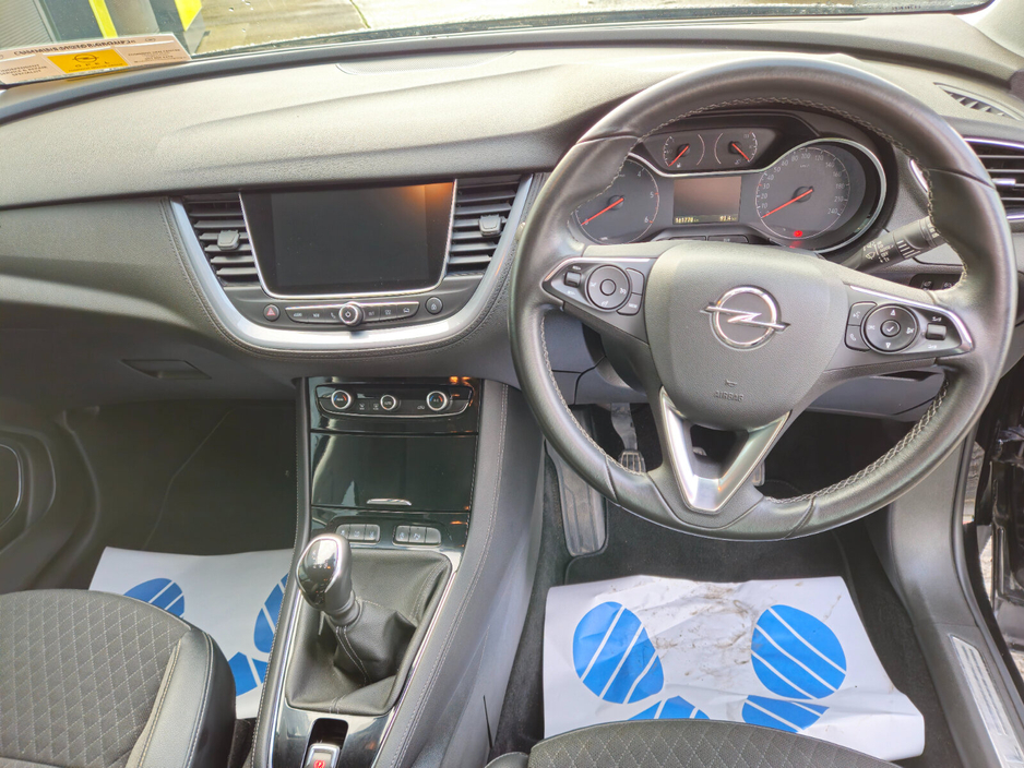 2019 Opel Grandland X - image 14