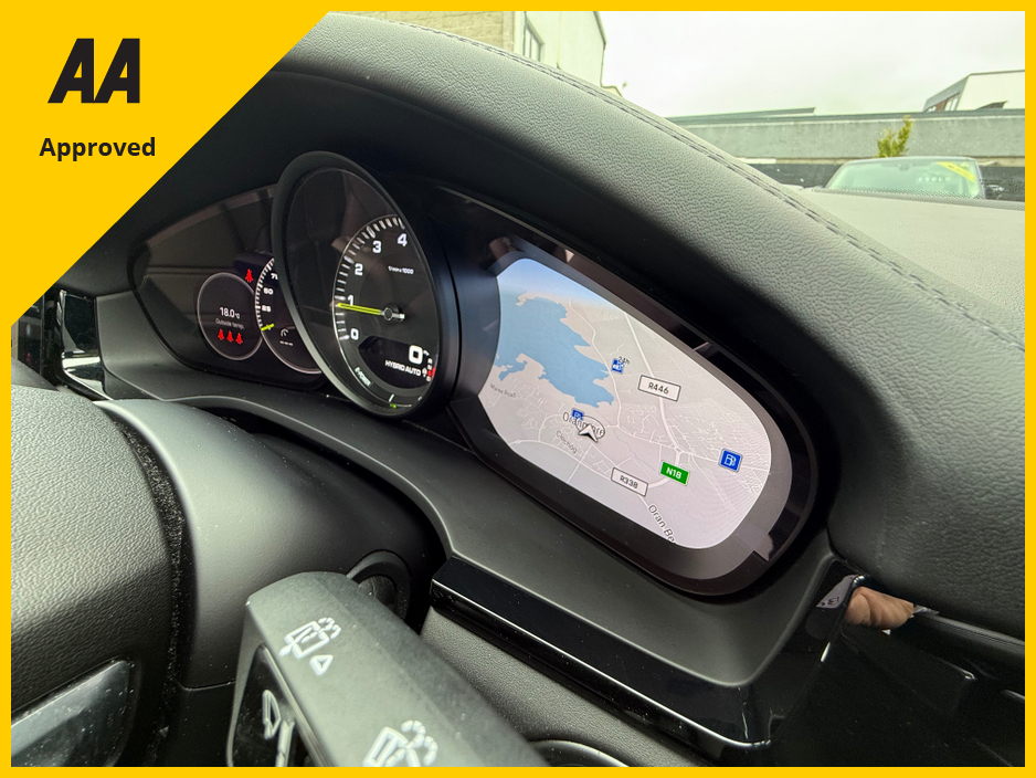 2023 Porsche Cayenne - image 39