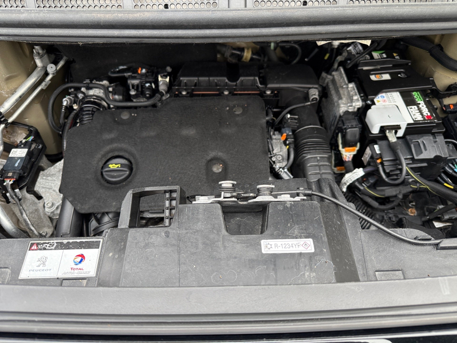 2019 Peugeot Traveller ACTIVE BLUE 1.5 HDI S/S**8 SEATER**NO VAT**ONE UK OWNER**FSH**MINT** €29,450