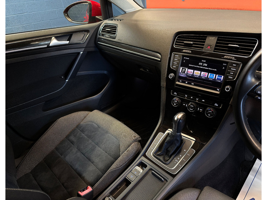 2015 Volkswagen Golf 1.4 TSI 5DR 150HP Highline €15,900