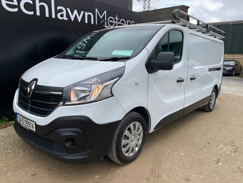 2021 Renault Trafic - image 8